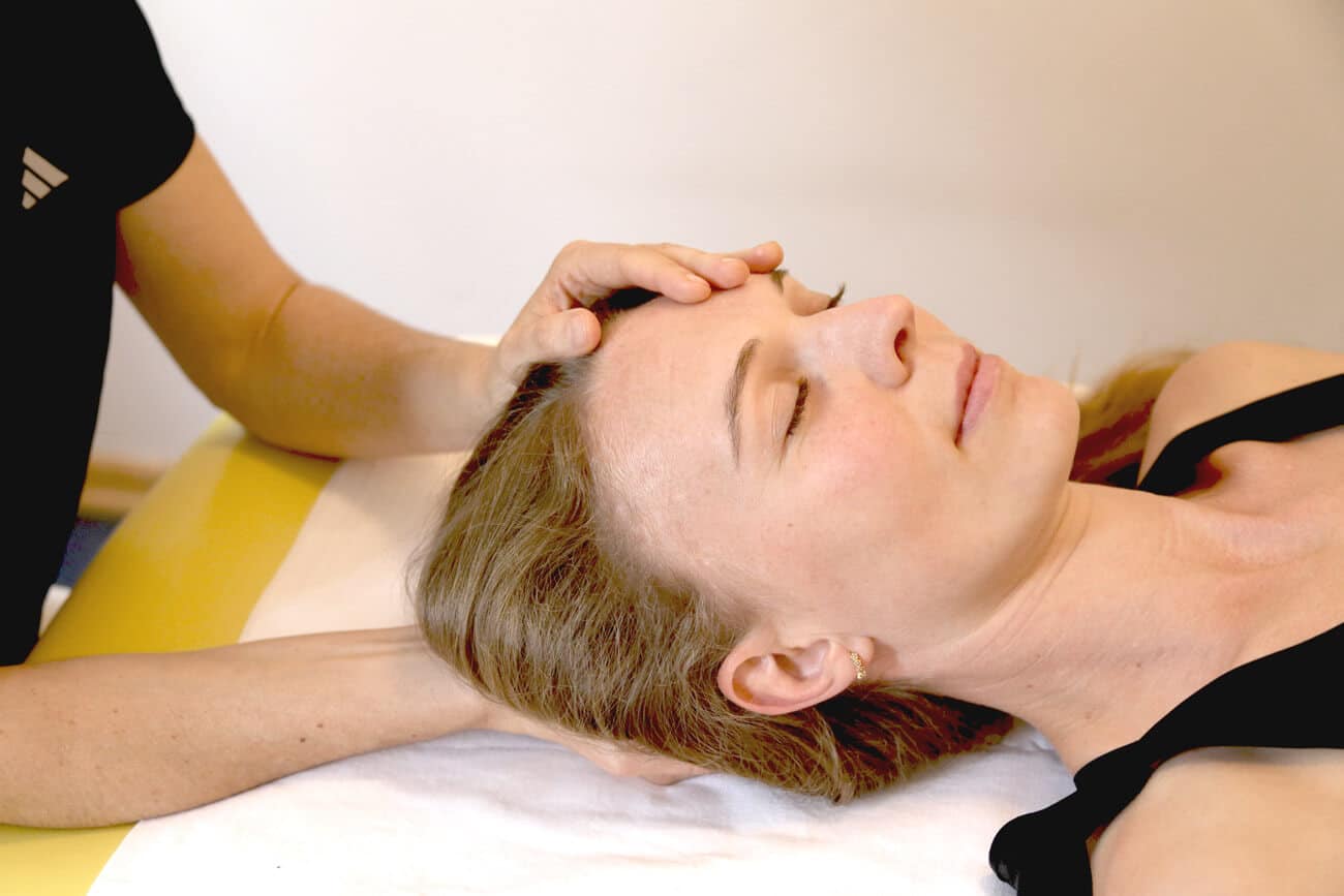 Physiotherapie bei HWS-Beschwerden und Nackenschmerzen
